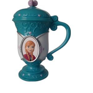 Disney Frozen Elsa Anna Plastic Cup Flip Lid Blue and Purple Plastic Mug Stein
